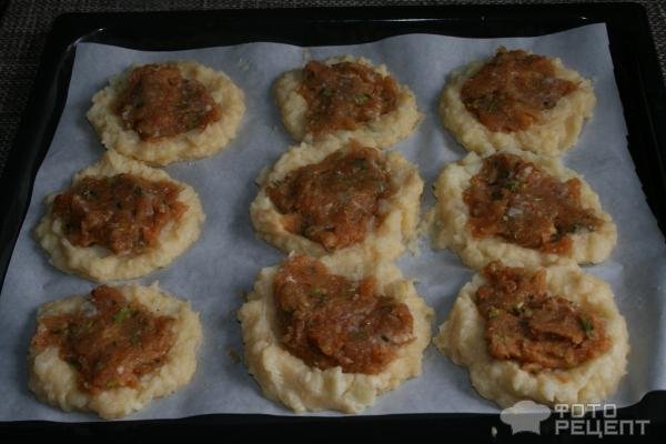 Рецепт: Ватрушки картофельные - с куриным фаршем