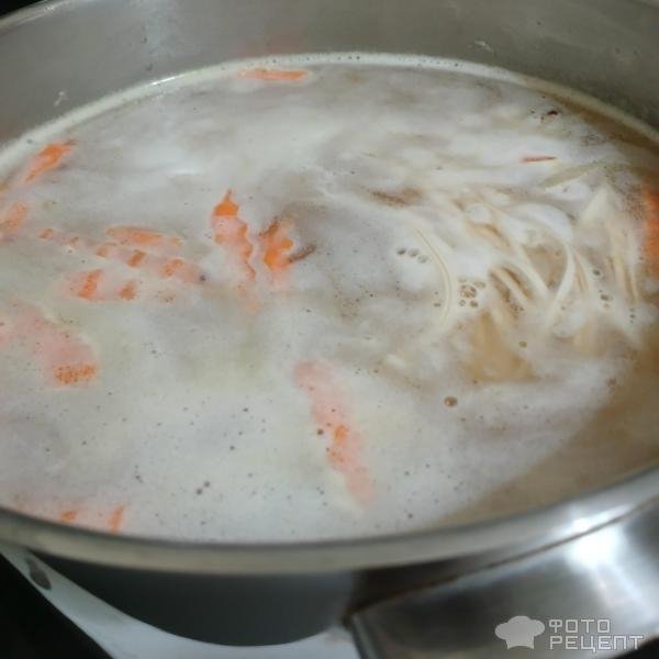 Рецепт: Удон с овощами и курицей - Суп с лапшой удон с курицей, яйцом и овощами. Ужин в азиатском стиле.