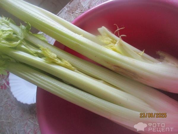 Рецепт: Маринованный сельдерей (с овощами) - как закуска