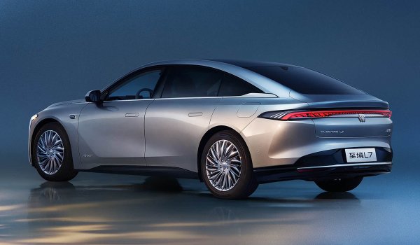 На подходе большой седан Buick Electra L7 На подходе большой седан Buick Electra L7