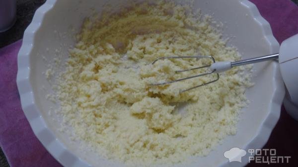 Рецепт: Кекс с начинкой из клюквенного желе - Простые и очень вкусные.