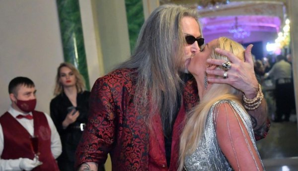 Никита Джигурда припомнил скандал, из которого пользу для себя вынесла и Волочкова Никита Джигурда припомнил скандал, из которого пользу для себя вынесла и Волочкова