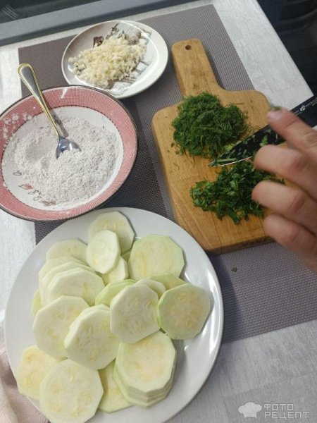 Рецепт: Кабачки жареные, закусочные - С чесноком, классические