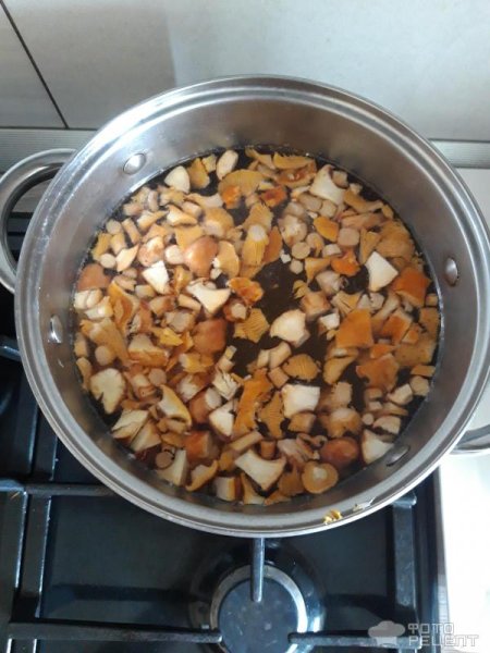 Рецепт: Грибной суп с лисичками - на бульоне с вермишелью!