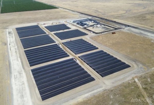 Tesla построила &laquo;оазис&raquo; для электромобилей &mdash; полностью автономную зарядную станцию Oasis Supercharger (2 фото)