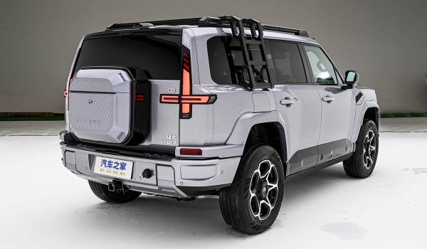 Внедорожник M-Hero M817 выходит на рынок в двух вариантах