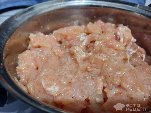 Рецепт: Колбаски куриные - В натуральной оболочке.