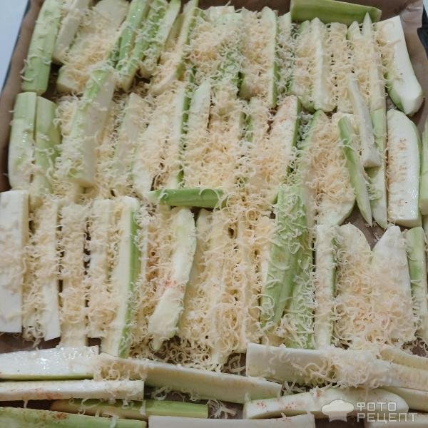 Рецепт: Кабачки в сырной шубке - Кабачки фри, запечённые в духовке с сыром.