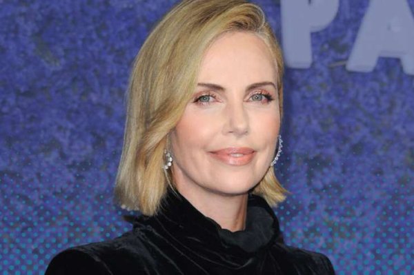 Лицо моложе, волосы гуще: стрижки, которые помогут в этом