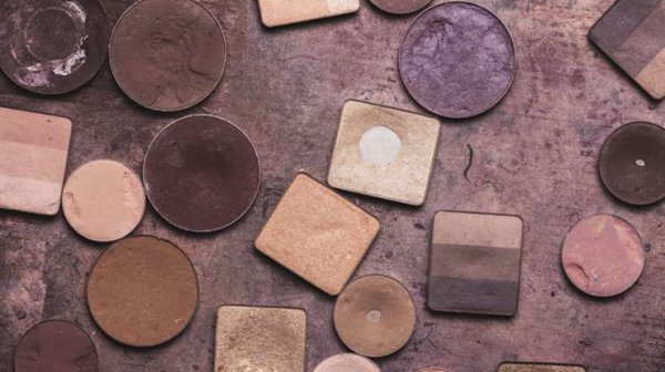 Никакой жалости: бьюти-средства, которые пора выбросить прямо сейчас и почему