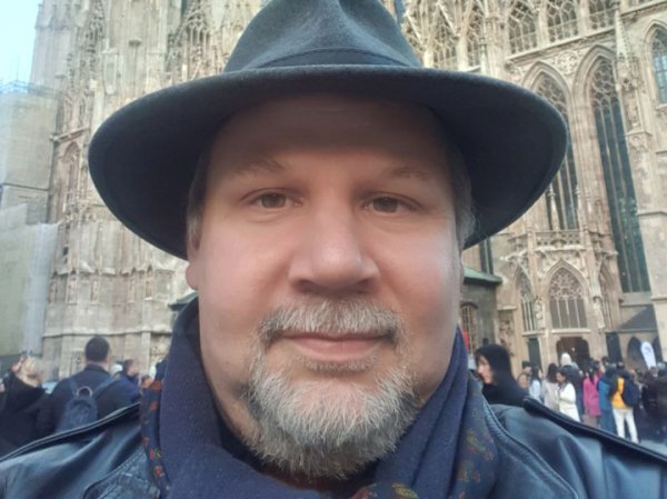 &laquo;В Европе на меня начались гонения&raquo;: переводчик Александр Ницберг вернулся в Россию после сорока лет за границей