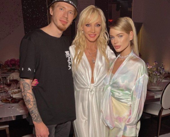 Внук Аллы Пугачевой заявил о разводе с женой