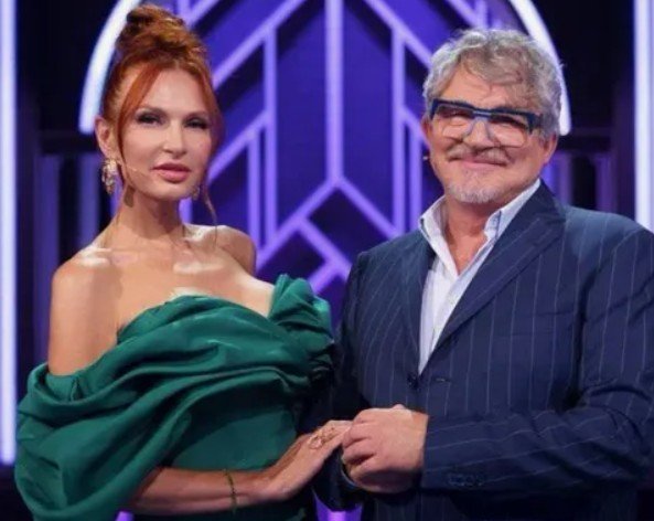 Эвелина Бледанс опровергла напряженные отношения в семье Дмитрия Диброва