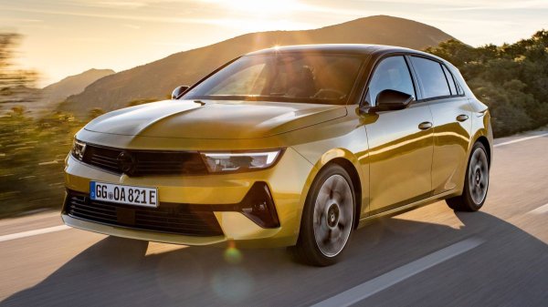 Гибридный Opel Astra променял &laquo;автомат&raquo; на &laquo;робот&raquo; и стал мощнее