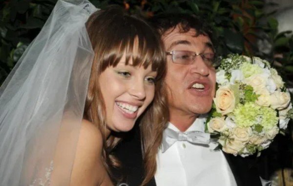 Жена Дмитрия Диброва отказалась устраивать шумиху по поводу своего развода