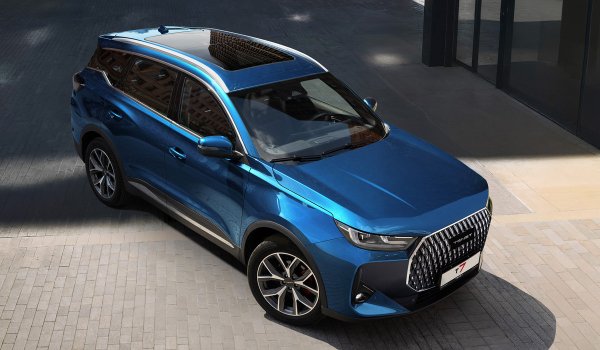 Расширение гаммы: показан кроссовер Tenet T7