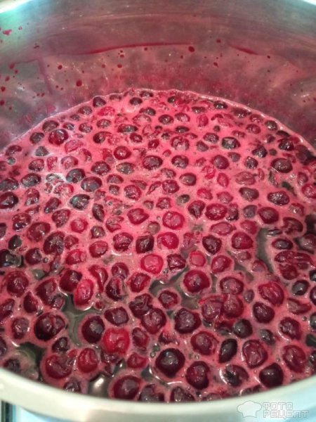 Рецепт: Вишневое варенье - Одновременно готовим два продукта!