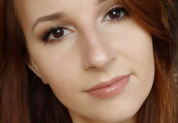 Естественность и сияние: идеи бьюти-образов для мам на 1 сентября