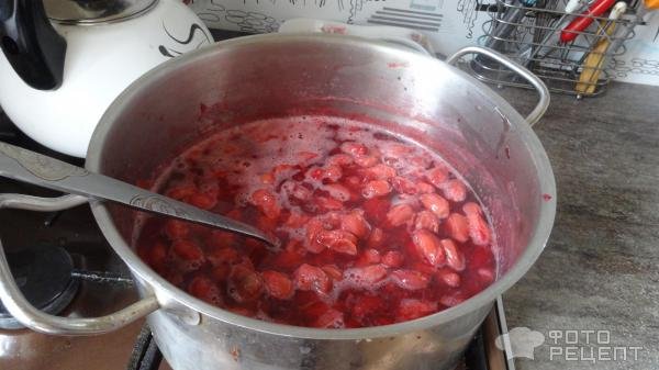 Рецепт: Джем из кизила - Ароматно и вкусно.