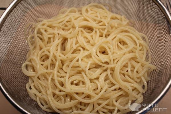 Рецепт: Паста с цукини и креветками - в сливках