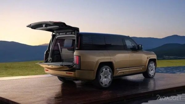 Флагманский внедорожник BYD YangWang U8L за $179 800 предлагает 1180 л.с. и разгон за 3,5 секунды до &laquo;сотни&raquo;