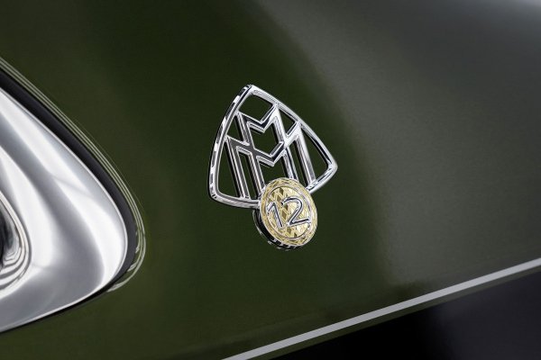 Mercedes-Maybach V12 Edition: с добавлением золота