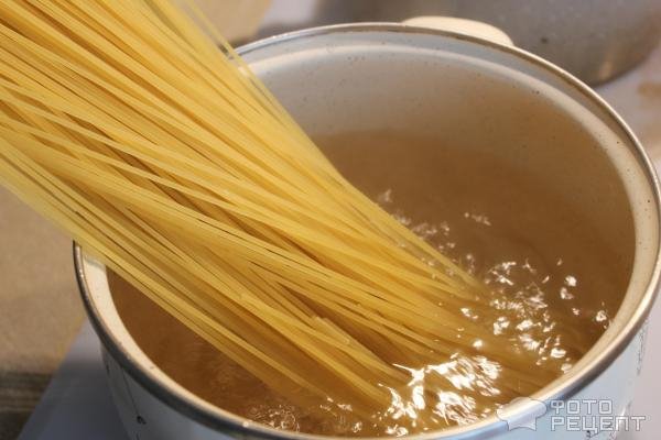 Рецепт: Паста с цукини и креветками - в сливках