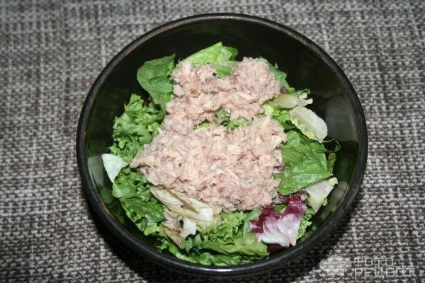 Рецепт: Салат с тунцом и вареными яйцами - Очень легкий и быстрый в приготовлении