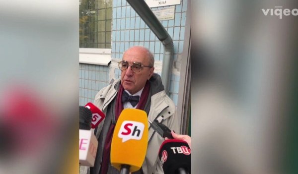 Дмитрий Дибров дал первый комментарий после бракоразводного процесса