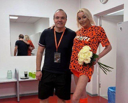 Александр Серов назвал Анастасию Волочкову "нетрезвой бабой"