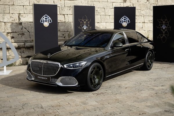 Mercedes-Maybach V12 Edition: с добавлением золота