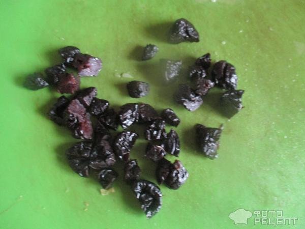 Рецепт: Капуста, тушеная с пивом - с почками, яблоками, черносливом и брусникой Рецепт: Капуста, тушеная с пивом - с почками, яблоками, черносливом и брусникой