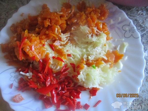 Рецепт: Закуска из свиной шкурки - острая закуска