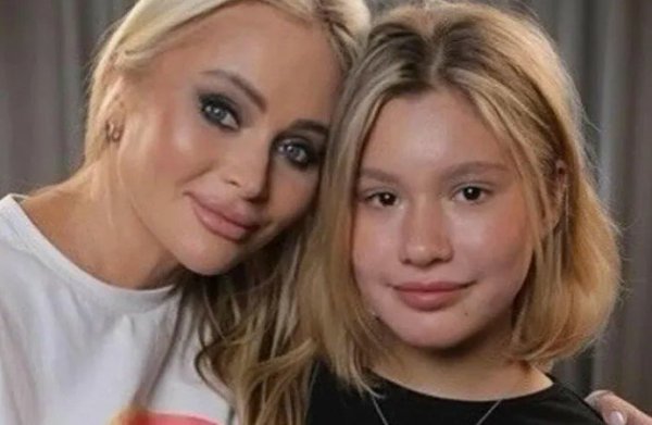 Дочь Даны Борисовой пожаловалась на мать отцу