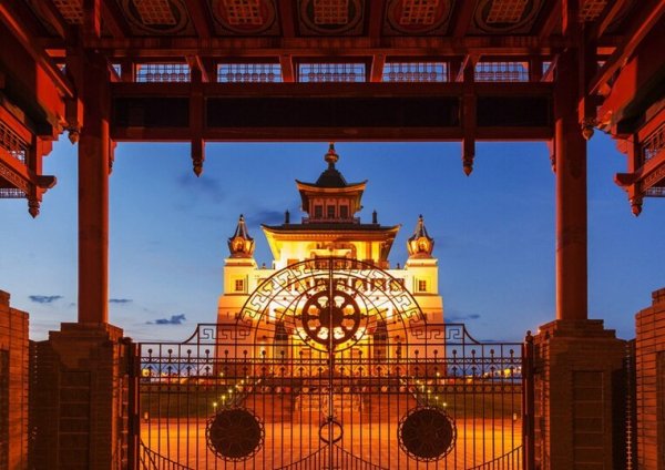 Степь, встречающая Будду: как Калмыкия готовится к историческому визиту священных реликвий