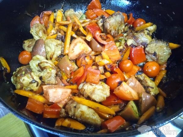 Рецепт: Тушенное мясо с овощам - тушеная свинина с сезонными овощами