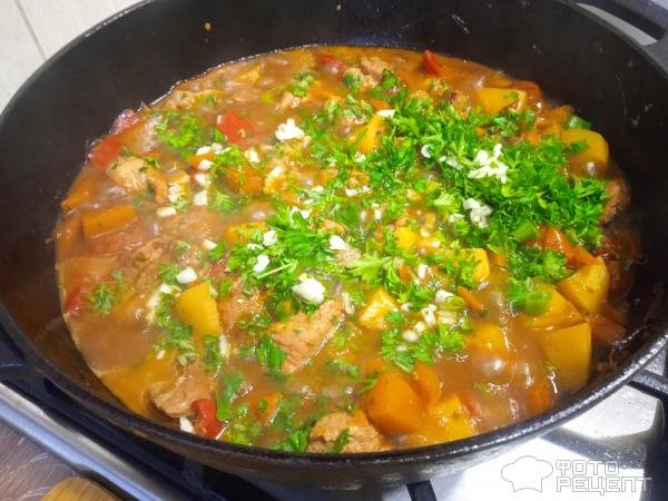 Рецепт: Тушенное мясо с овощам - тушеная свинина с сезонными овощами