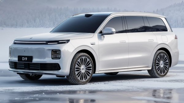 Представлен флагманский кроссовер Leapmotor D19