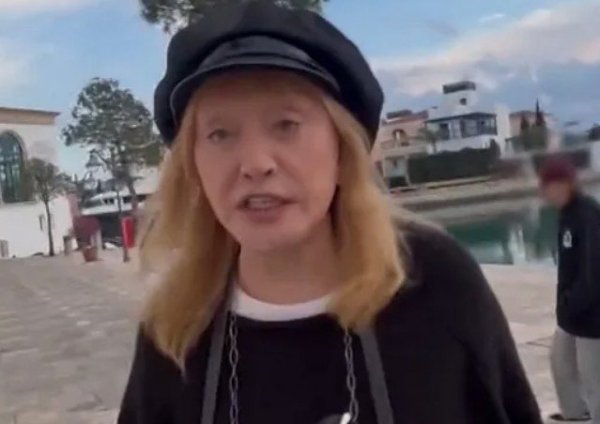 Алла Пугачева переезжает в Болгарию Алла Пугачева переезжает в Болгарию