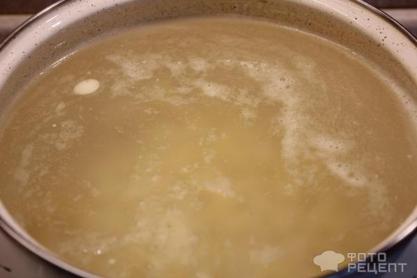 Рецепт: Суп из рыбной консервы - С сыром плавленым