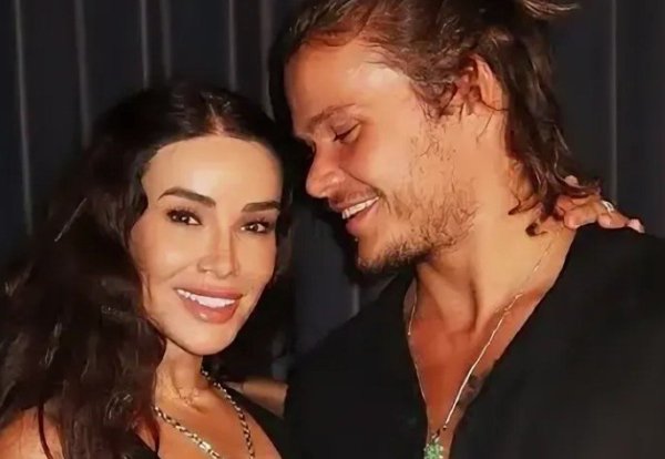 Айза Долматова не ожидала услышать предложение руки и сердца