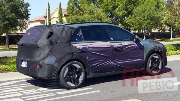 Обновленный Kia Niro вышел на дорожные испытания в США