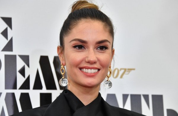 Россиян возмутило отсутствие у Агаты Муцениеце российского гражданства Россиян возмутило отсутствие у Агаты Муцениеце российского гражданства