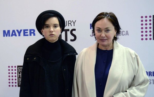 В Сети появились слухи о становлении Ларисы Гузеевой бабушкой В Сети появились слухи о становлении Ларисы Гузеевой бабушкой