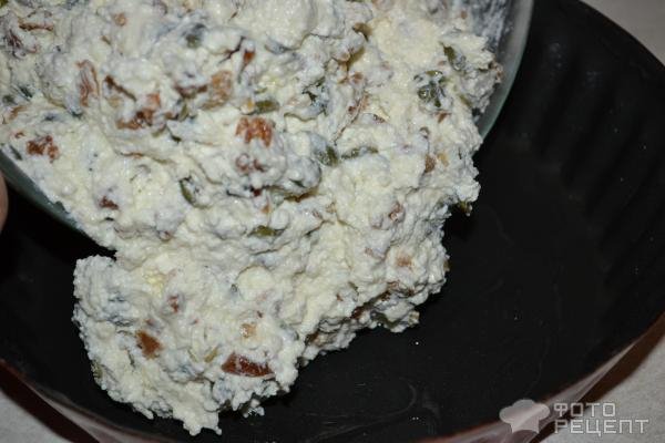 Рецепт: Запеканка творожно-фруктовая - С изюмом, тыквенными семечками и сиропом из смородины