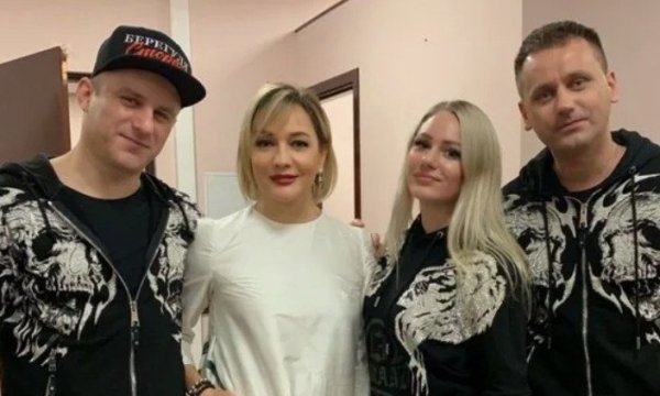 Татьяна Буланова осталась без подтанцовки Татьяна Буланова осталась без подтанцовки