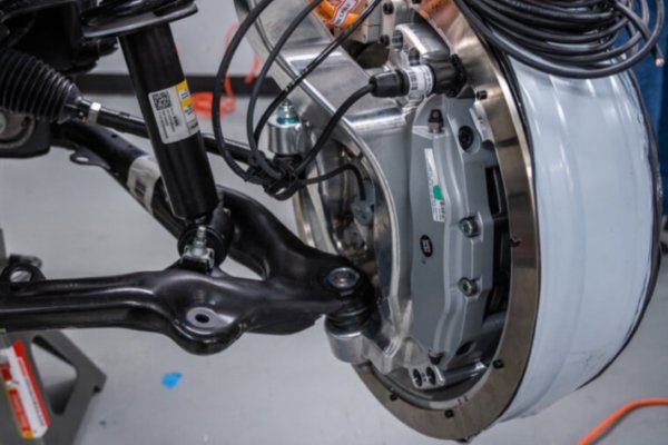 Dongfeng e&pi; 007 обретет серийную модификацию с мотор-колесами