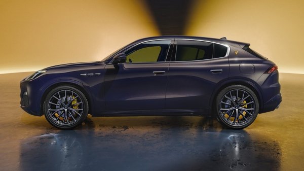 У Maserati Grecale появилась &laquo;ночная&raquo; спецверсия Lumina Blu