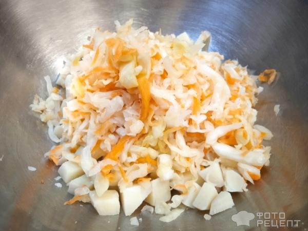 Рецепт: Постный овощной салат - с квашеной капустой