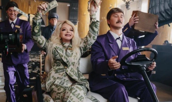 Ларису Долину не стали вырезать из новогодней пародии